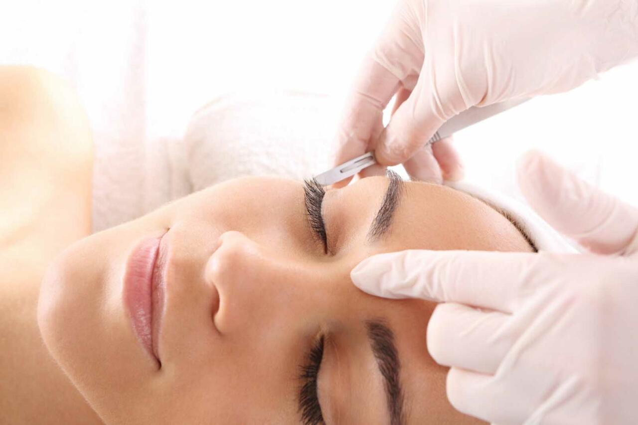 Dermaplaning para que sirve y sus beneficios